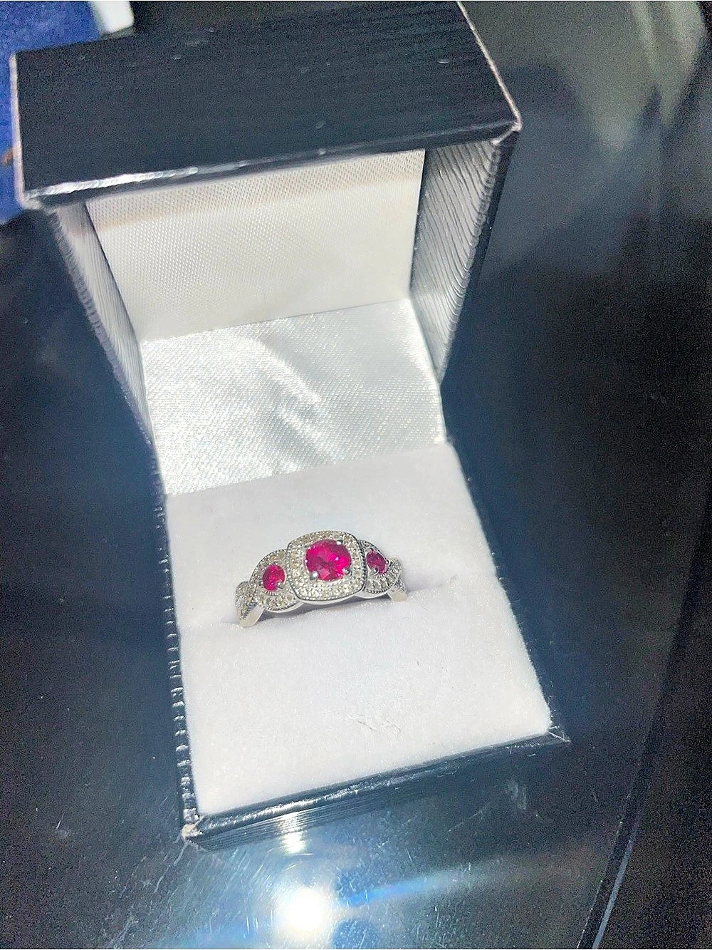 Gorgeous 925 Sterling Silver lab created Ruby and White Sapphire Ring SZ 7💍 ✨